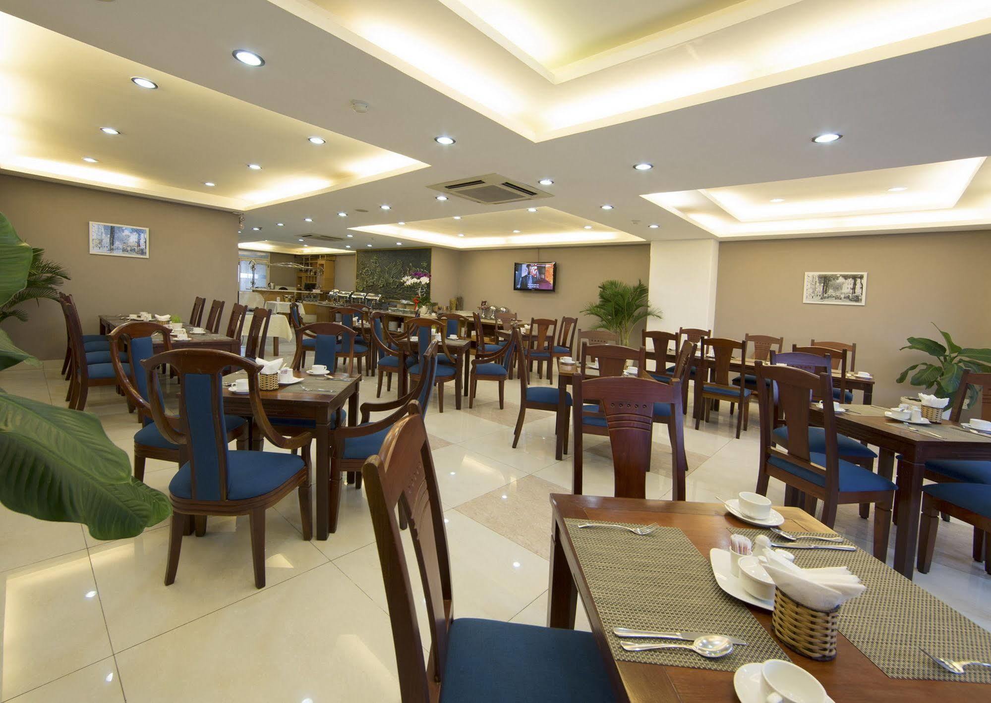 Khách sạn Cochin Sang 4*